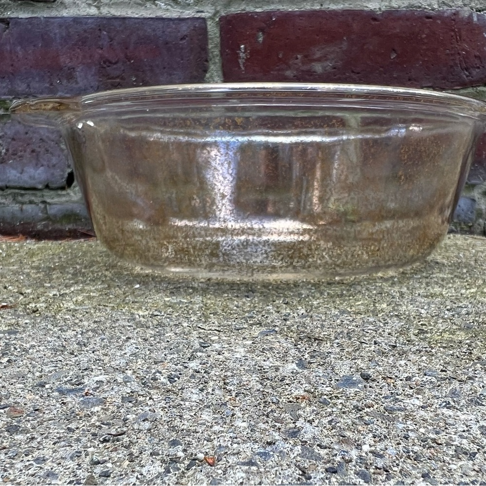 Vintage 1950s Fire-king gold speckled 2qt casserole dish
